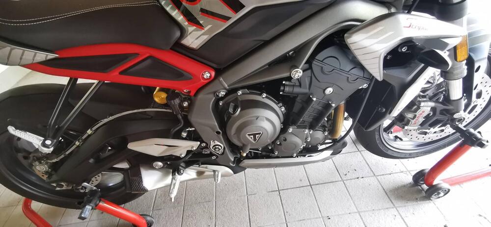 Triumph Street Triple RS (2020 - 22) (4)