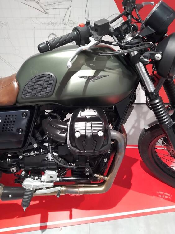 Moto Guzzi V7 III Rough (2018 - 20) (3)