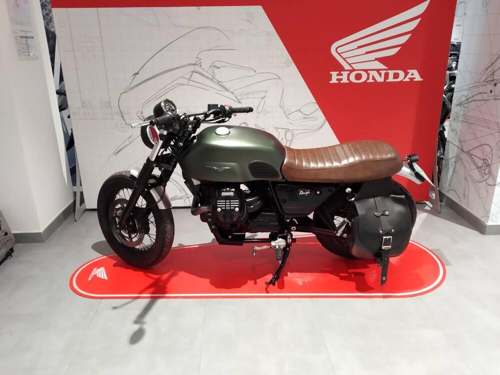 Moto Guzzi V7 III Rough (2018 - 20) (2)