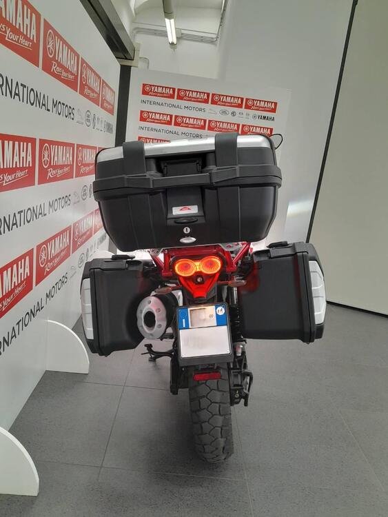 Moto Guzzi V85 TT Evocative Graphics (2021 - 23) (4)