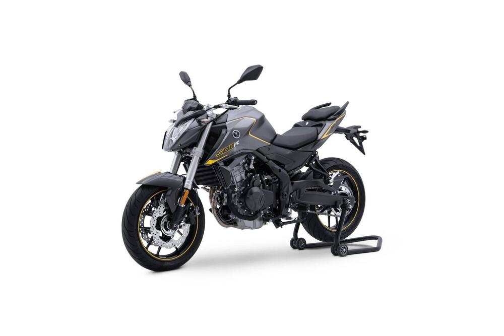 Voge Brivido 500 R (2020) (2)