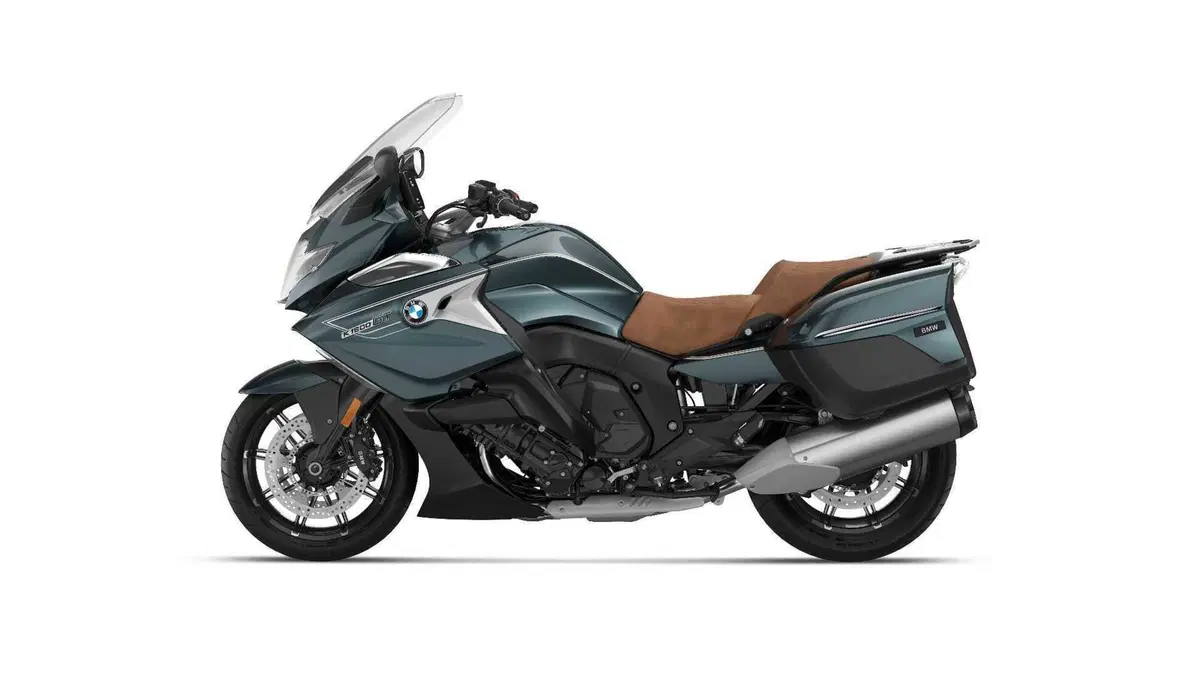 BMW Motorrad presenta gli aggiornamenti per i modelli 2025 (14)