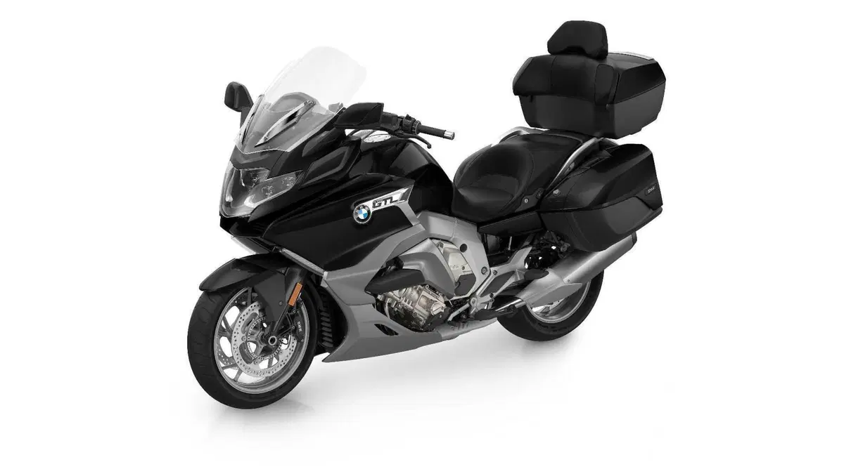 BMW Motorrad presenta gli aggiornamenti per i modelli 2025 (25)