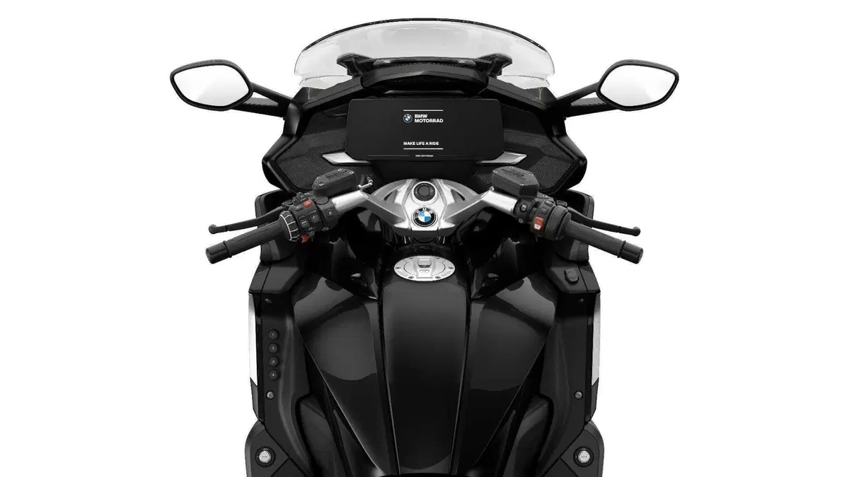 BMW Motorrad presenta gli aggiornamenti per i modelli 2025 (34)