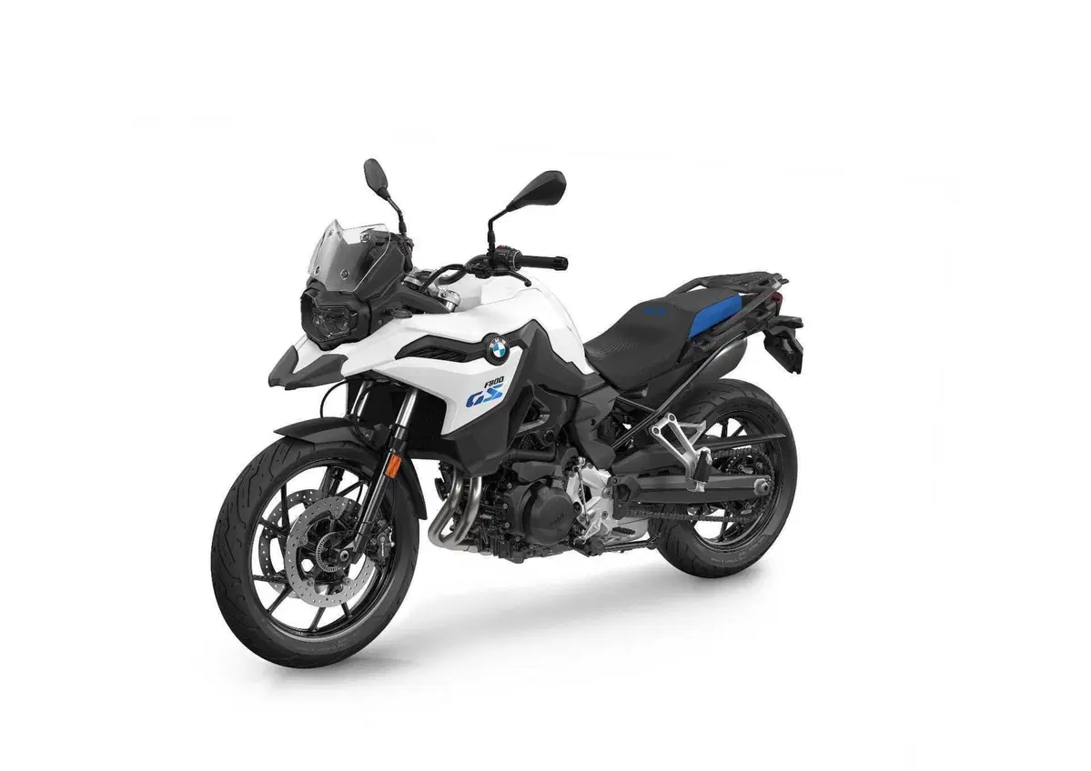 BMW Motorrad presenta gli aggiornamenti per i modelli 2025 (4)