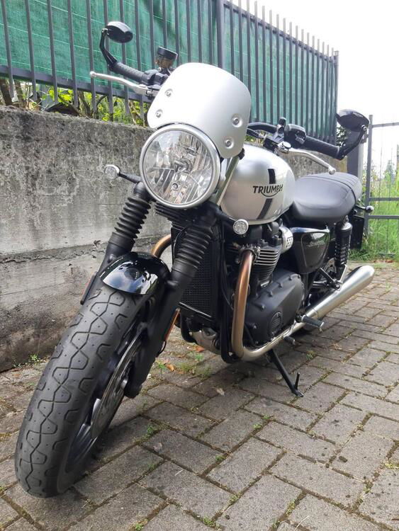 Triumph Street Twin 900 (2017 - 18)