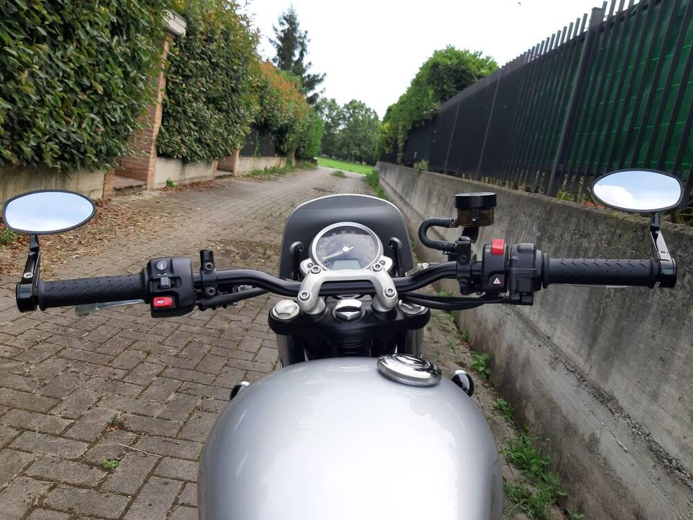 Triumph Street Twin 900 (2017 - 18) (4)