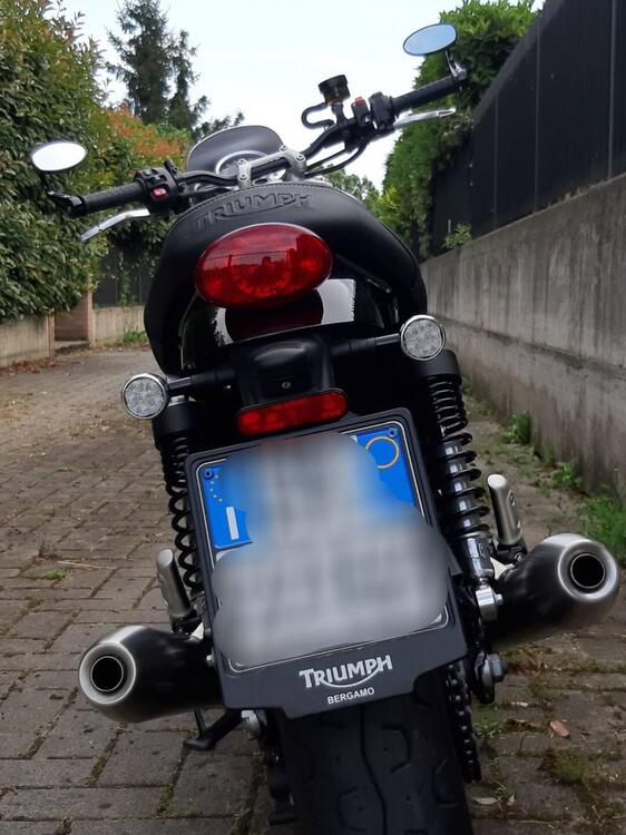 Triumph Street Twin 900 (2017 - 18) (5)