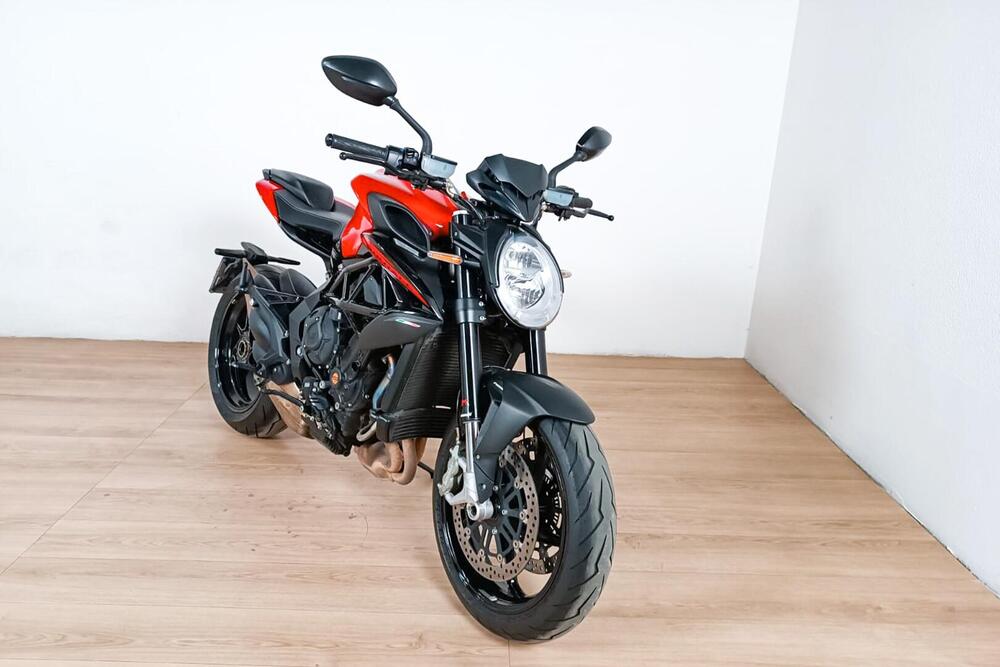 MV Agusta Dragster 800 Rosso (2021 - 23) (2)