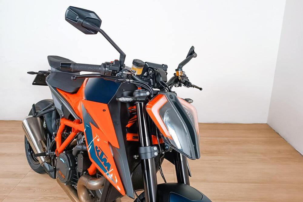 KTM 1290 Super Duke R (2019) (5)