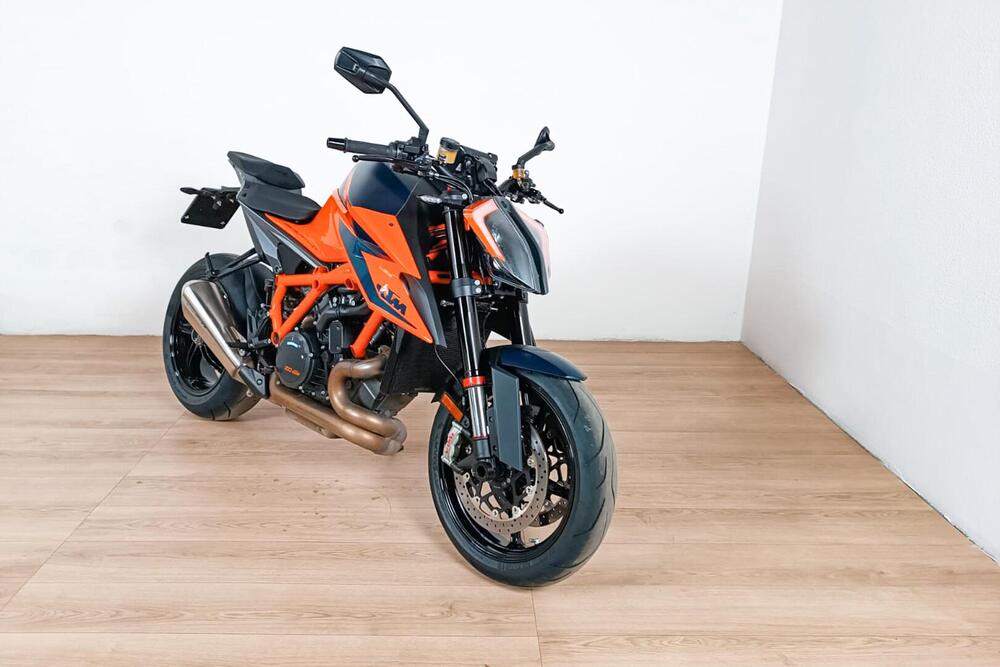 KTM 1290 Super Duke R (2019) (2)