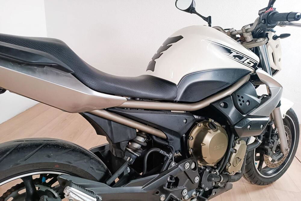 Yamaha XJ6 Diversion ABS (2009 - 15) (4)