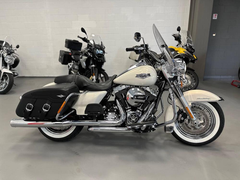 Harley-Davidson 103 Road King Classic (2013 - 16) - FLHRC (2)