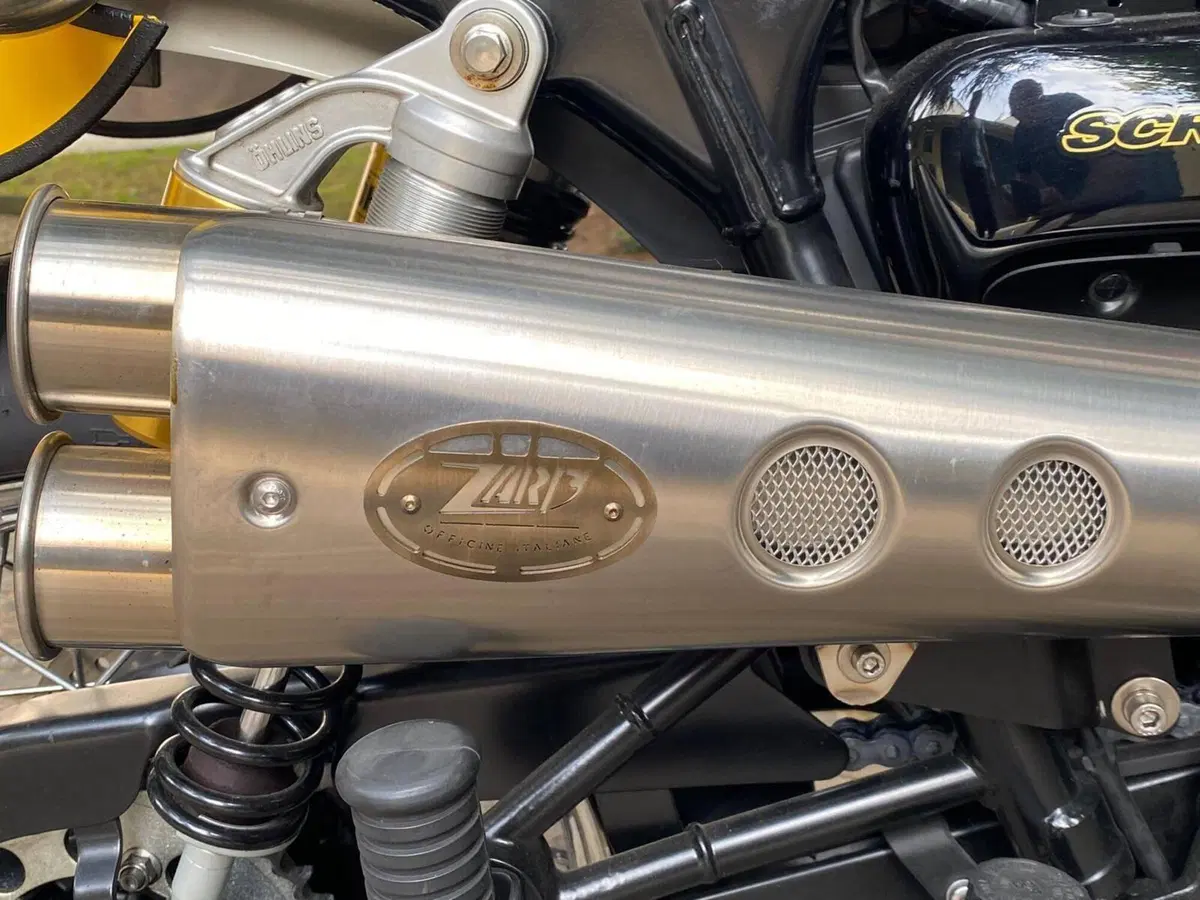 Triumph Scrambler (2006 - 17) (3)