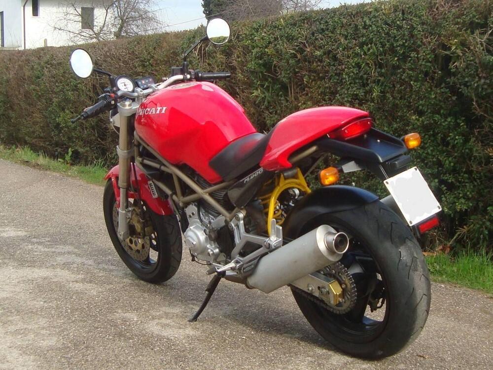 Ducati Monster 900 (2)