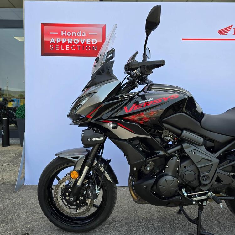 Kawasaki Versys 650 Tourer Plus (2021) (3)