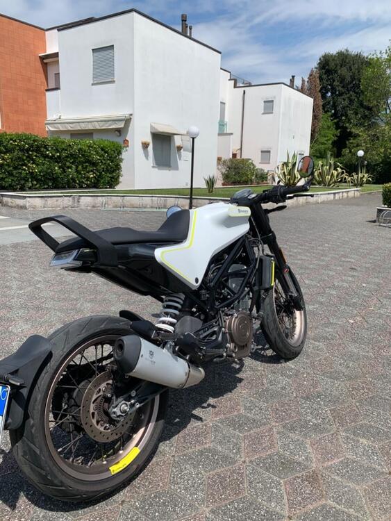 Husqvarna Vitpilen 401 (2018 - 19) (2)