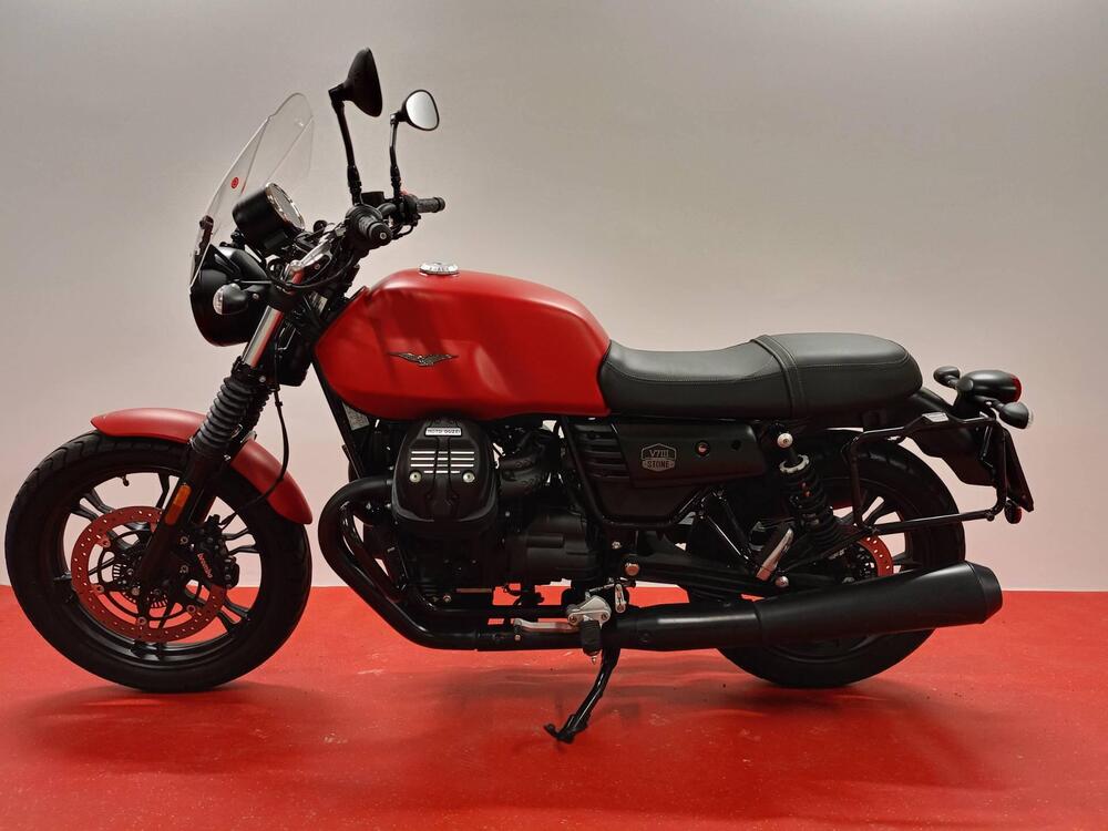 Moto Guzzi V7 III Stone (2017 - 20) (4)