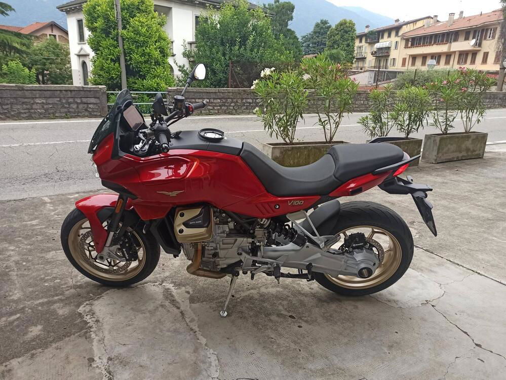 Moto Guzzi V100 Mandello (2023 - 24) (2)