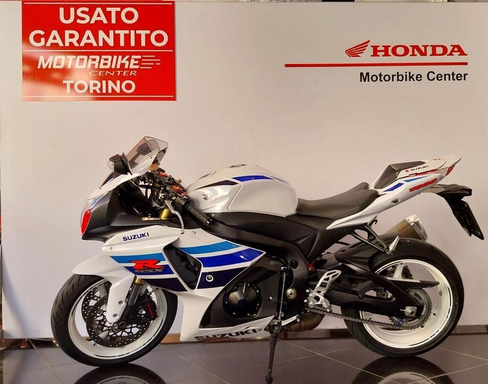 Suzuki GSX R 1000 (2015) (2)