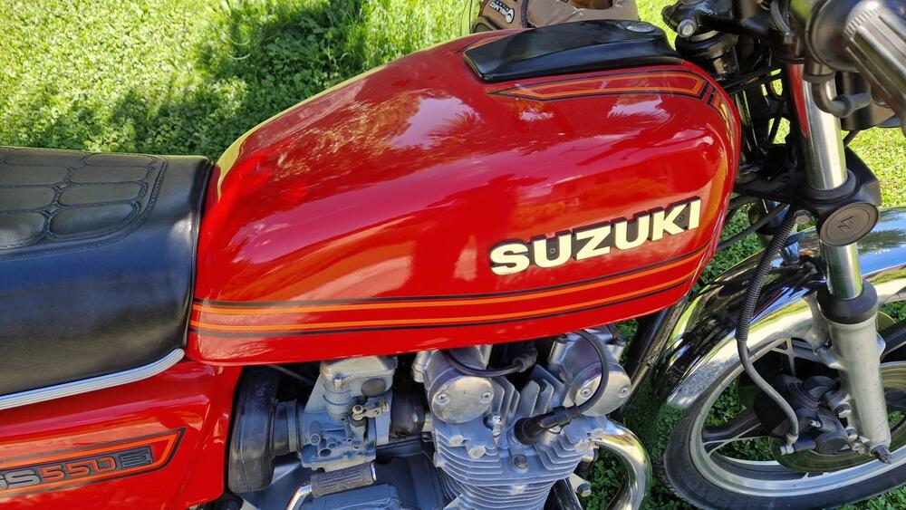 Suzuki GS 550 E (4)