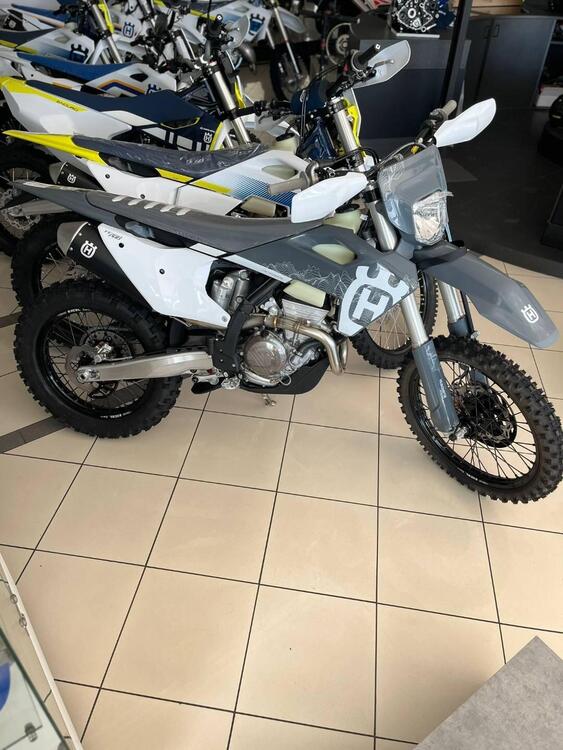 Husqvarna FE 350 Pro (2024) (4)