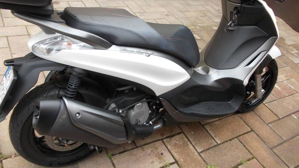 Piaggio Beverly 350 ABS (2016 - 20) (5)