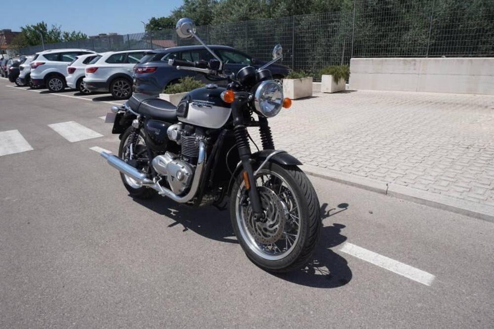 Triumph Bonneville T120 Chrome Edition (2023)