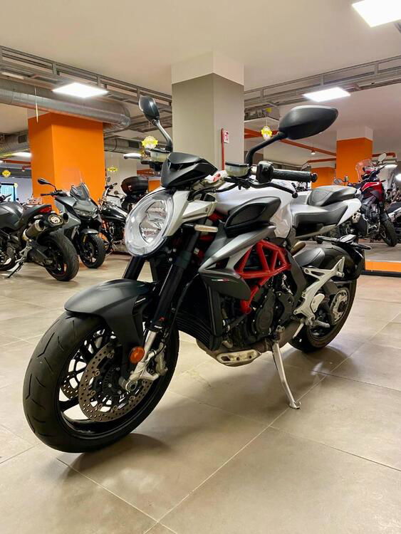 MV Agusta Brutale 800 EAS ABS (2016 - 19) (3)