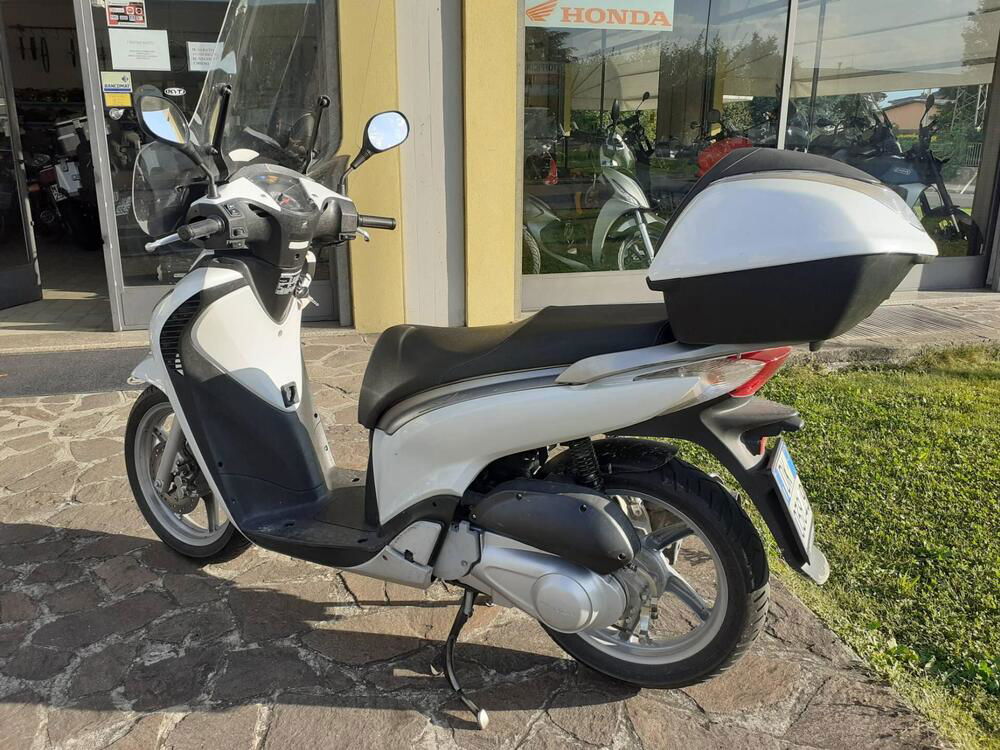 Honda SH 150 i (2009 - 12) (4)