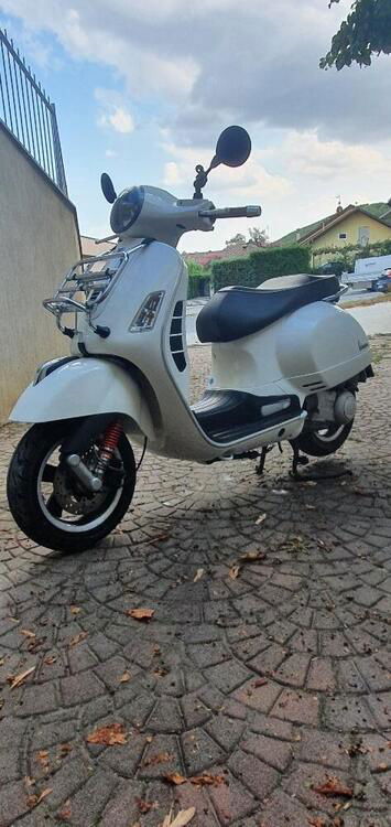 Vespa GTS 300 Super (2008 - 16) (2)