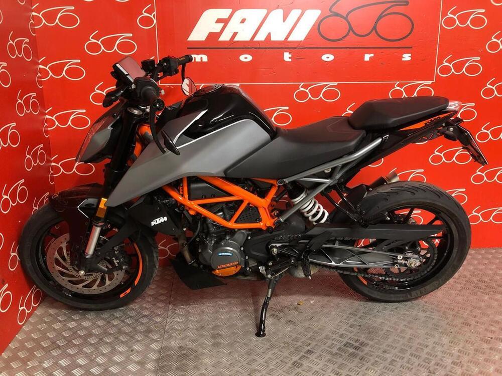 KTM 125 Duke (2021 - 23) (3)