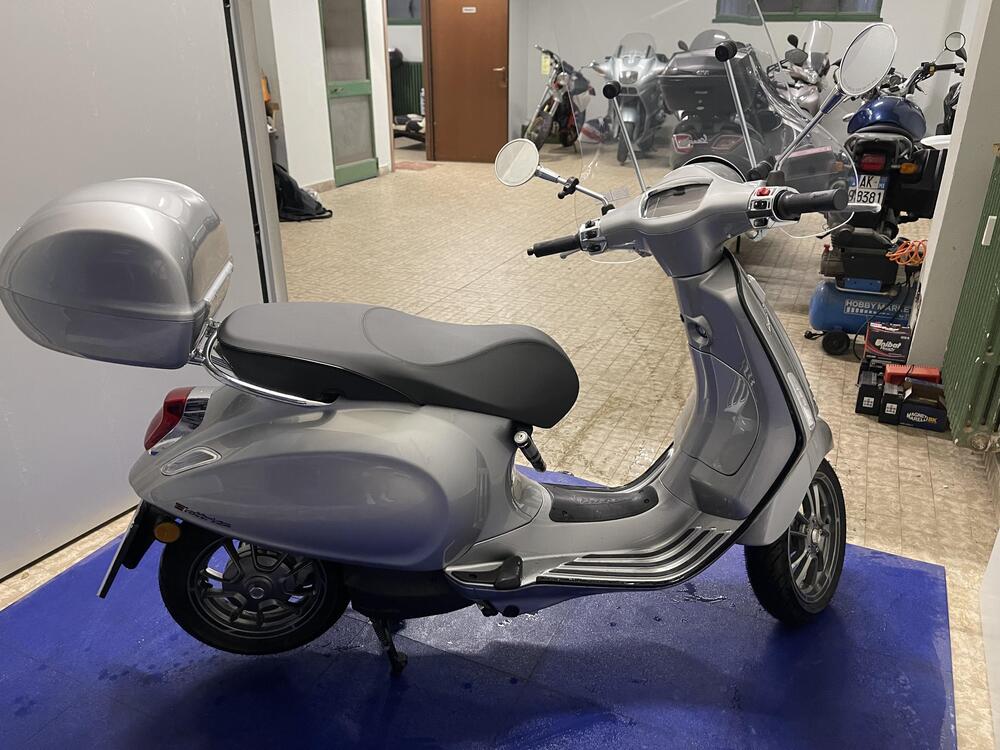 Vespa Vespa Elettrica 70 Red (2022 - 24) (4)