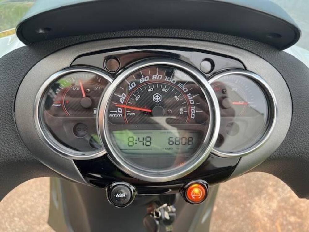 Piaggio Beverly 350 SportTouring ie ABS (2011 - 17) (4)