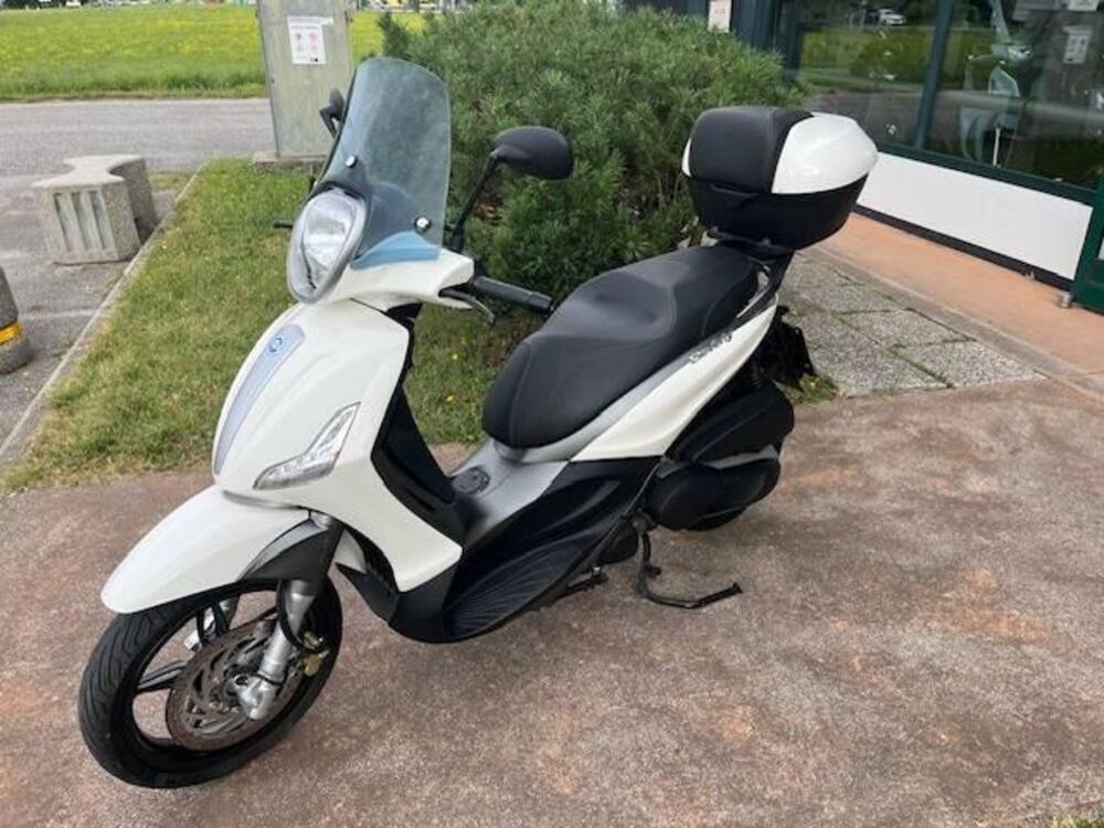 Piaggio Beverly 350 SportTouring ie ABS (2011 - 17) (2)