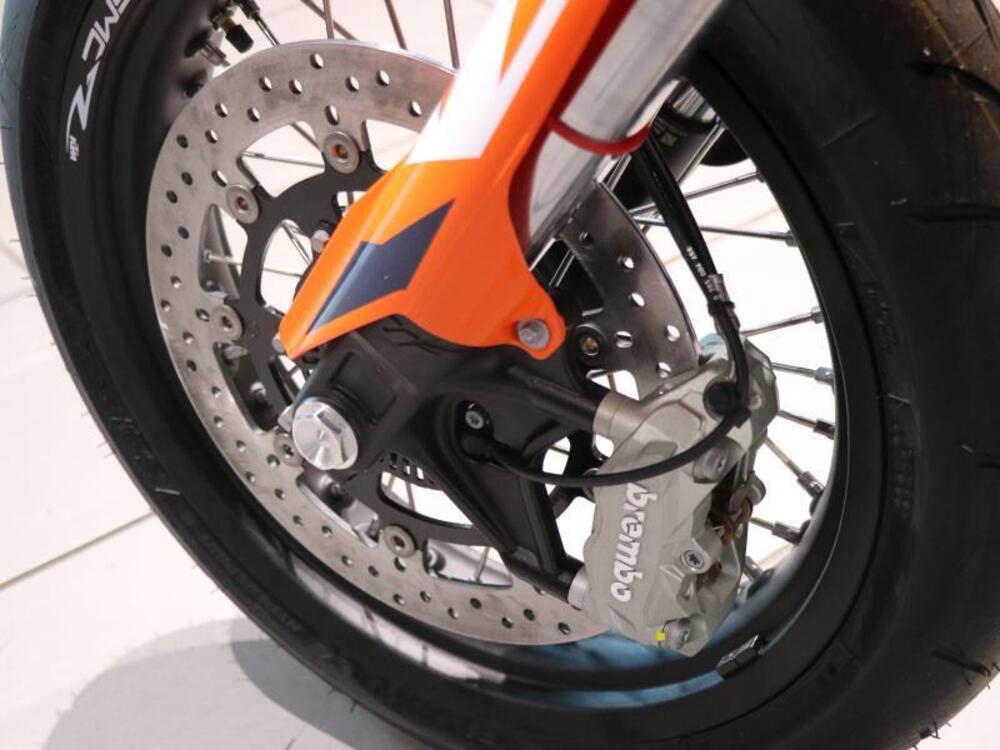 KTM 690 SMC R (2023 - 24) (4)