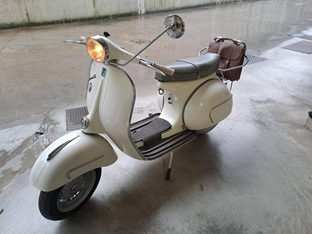 Piaggio Vespa 160 gs (2)