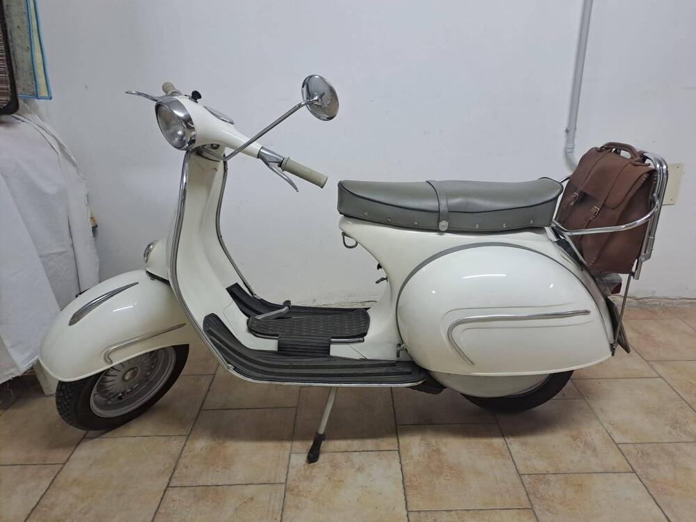 Piaggio Vespa 160 gs (5)