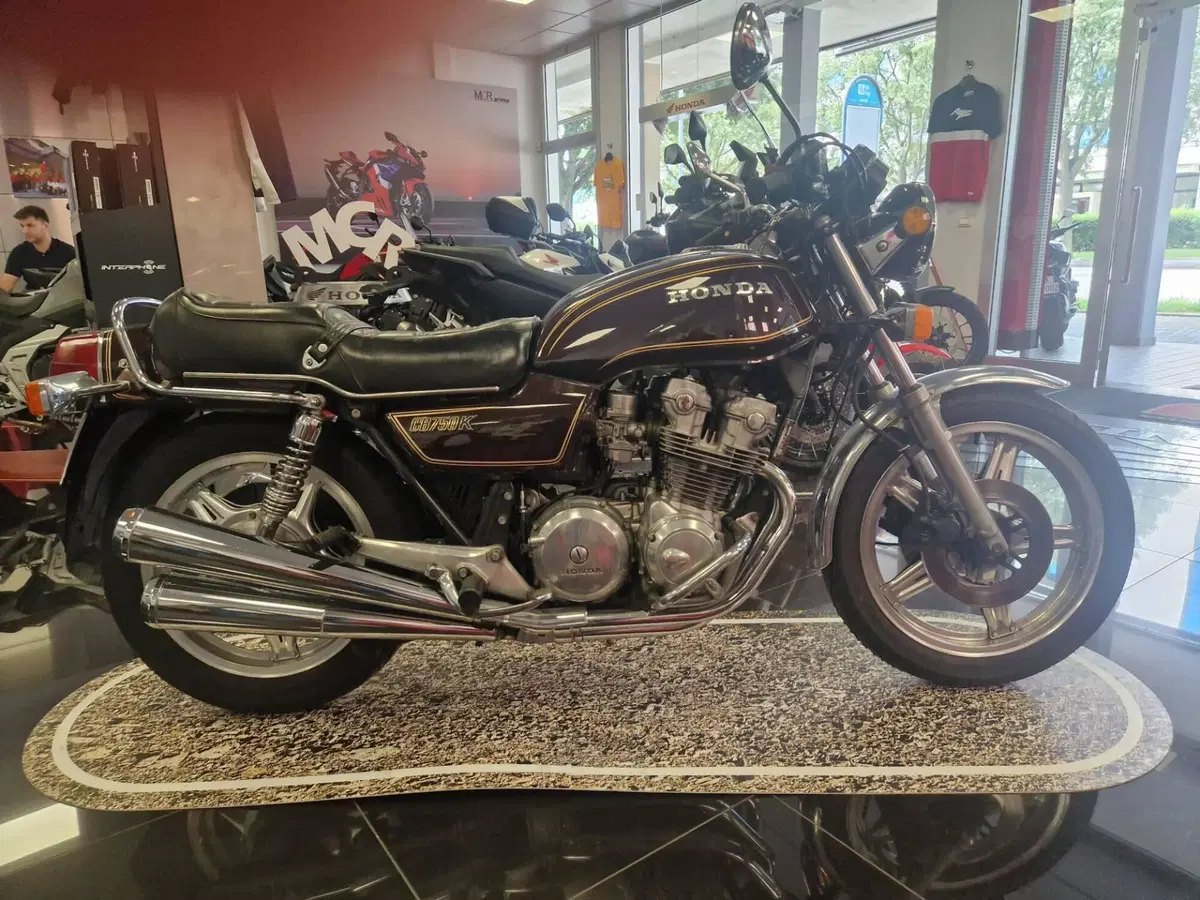 Honda CB750 KZ RC01E