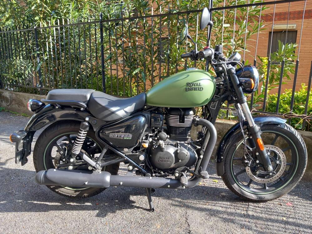 Royal Enfield Meteor 350 Fireball (2021 - 24)