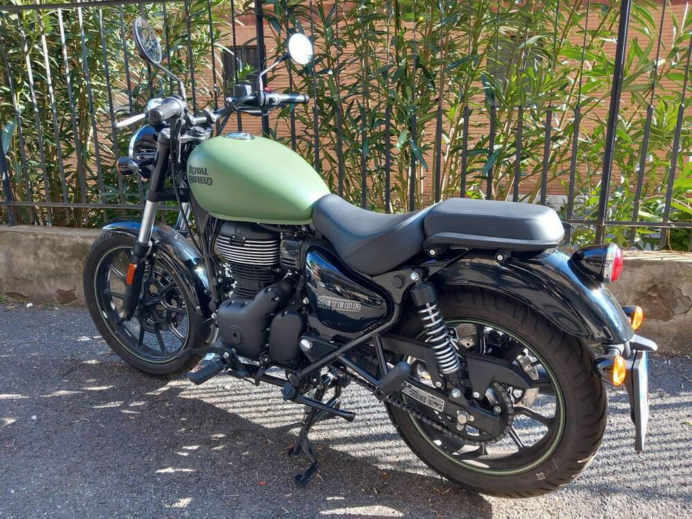 Royal Enfield Meteor 350 Fireball (2021 - 24) (5)