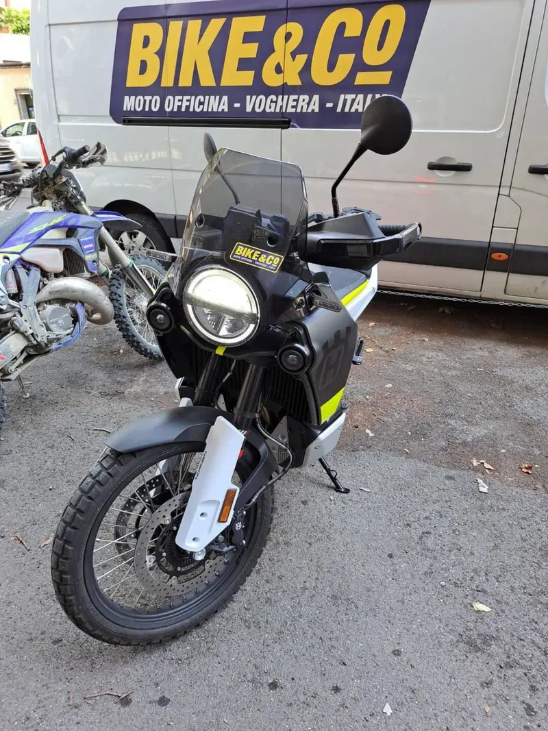 Husqvarna Norden 901 (2022 - 26) (2)