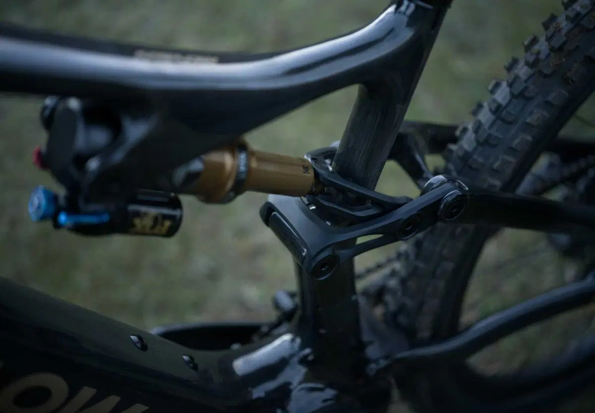 Dai droni alle eMTB! DJI entra nel mondo ebike con il suo primo (potente) motore, l'Avinox (5)