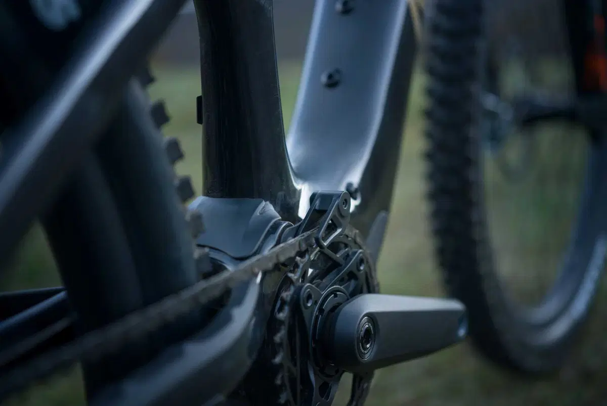 Dai droni alle eMTB! DJI entra nel mondo ebike con il suo primo (potente) motore, l'Avinox (4)