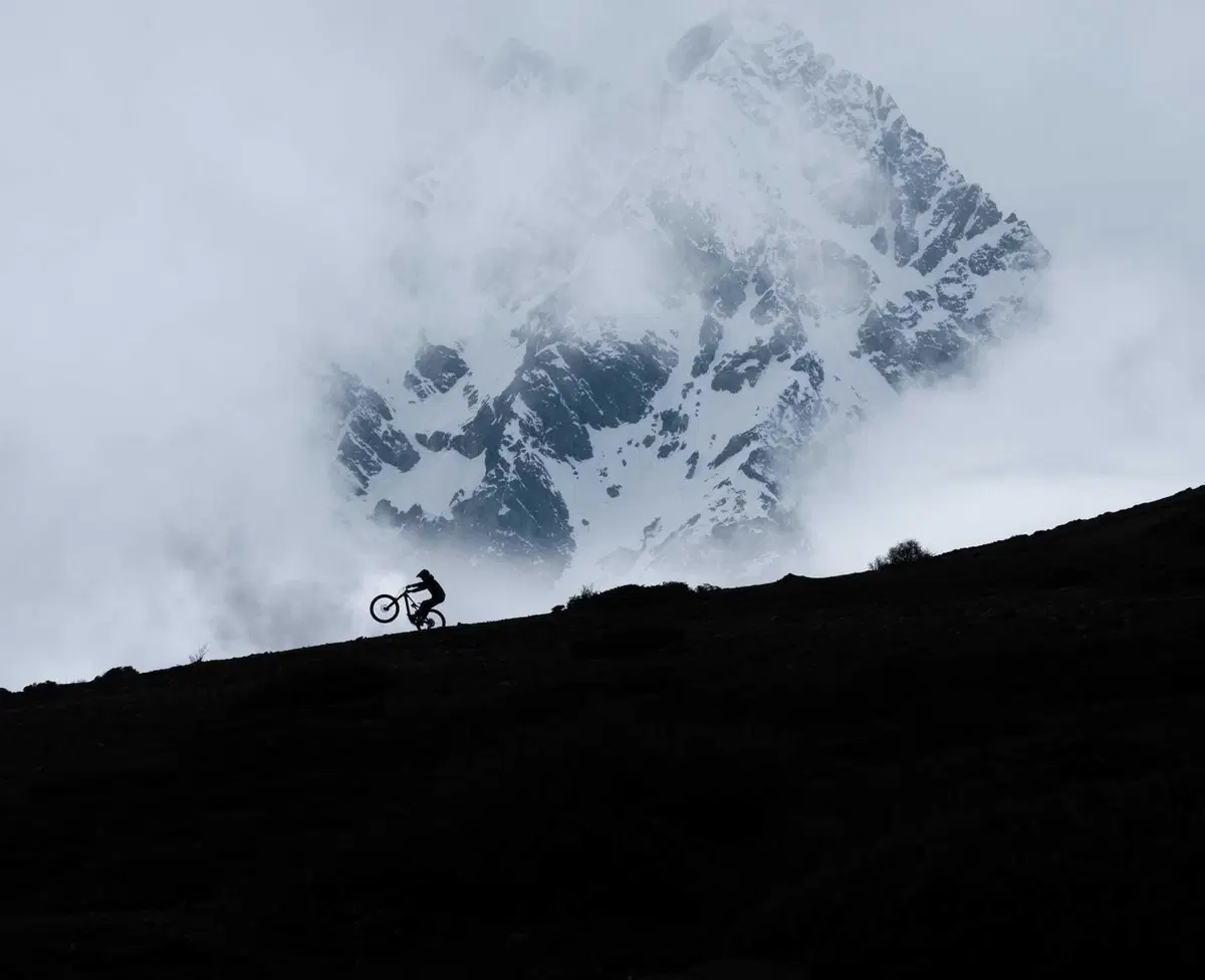 Dai droni alle eMTB! DJI entra nel mondo ebike con il suo primo (potente) motore, l'Avinox (2)