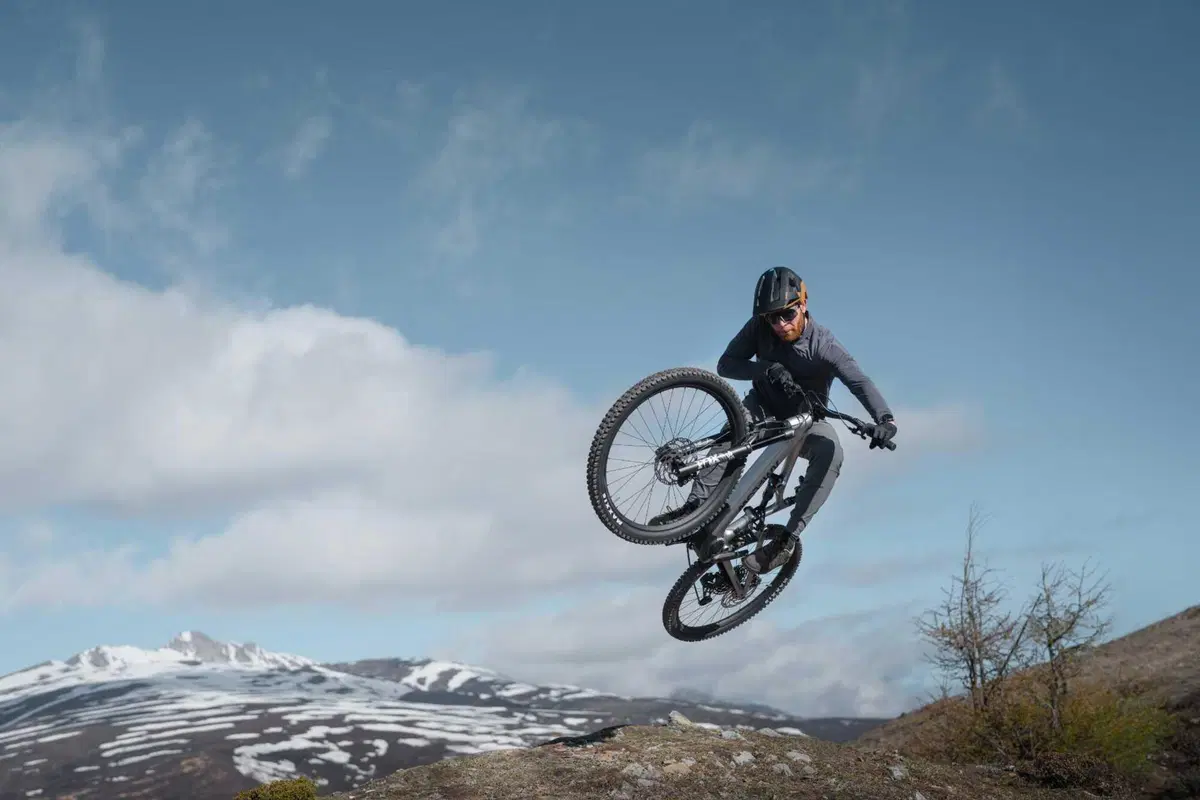 Dai droni alle eMTB! DJI entra nel mondo ebike con il suo primo (potente) motore, l'Avinox (12)