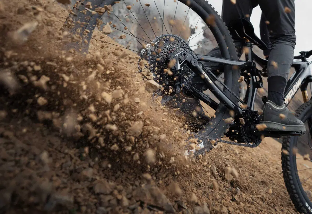 Dai droni alle eMTB! DJI entra nel mondo ebike con il suo primo (potente) motore, l'Avinox (16)