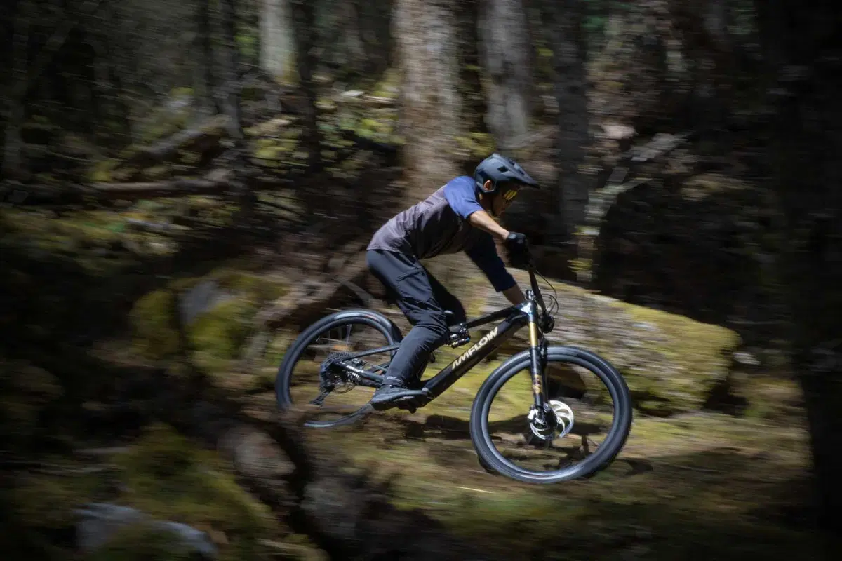 Dai droni alle eMTB! DJI entra nel mondo ebike con il suo primo (potente) motore, l'Avinox (27)