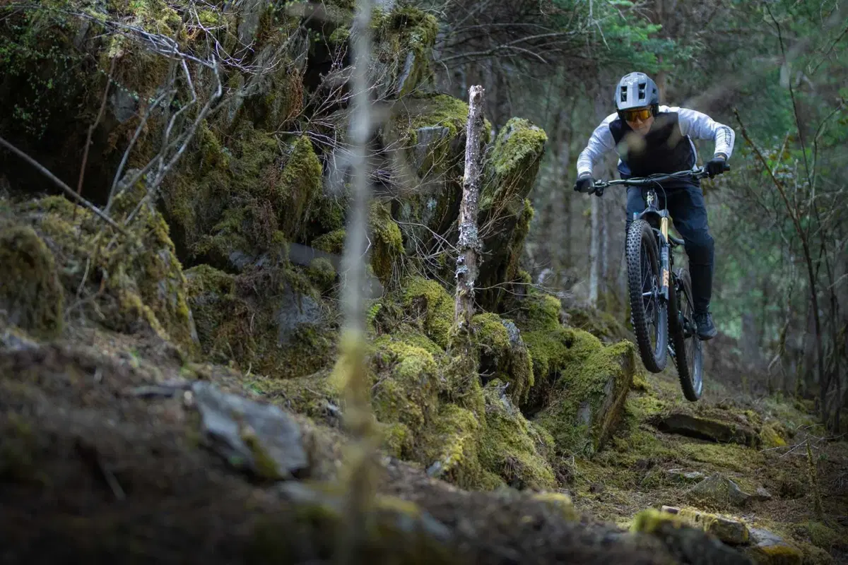 Dai droni alle eMTB! DJI entra nel mondo ebike con il suo primo (potente) motore, l'Avinox (29)