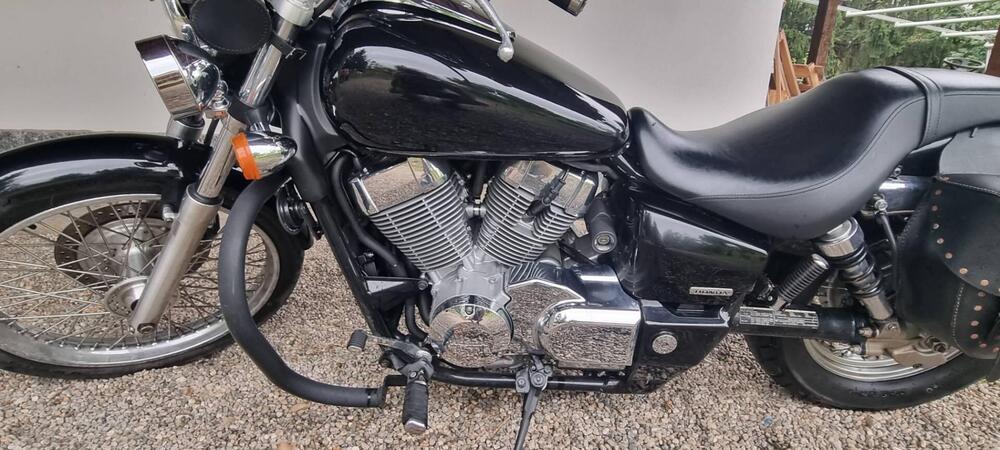 Honda Shadow 750 (2004) (3)